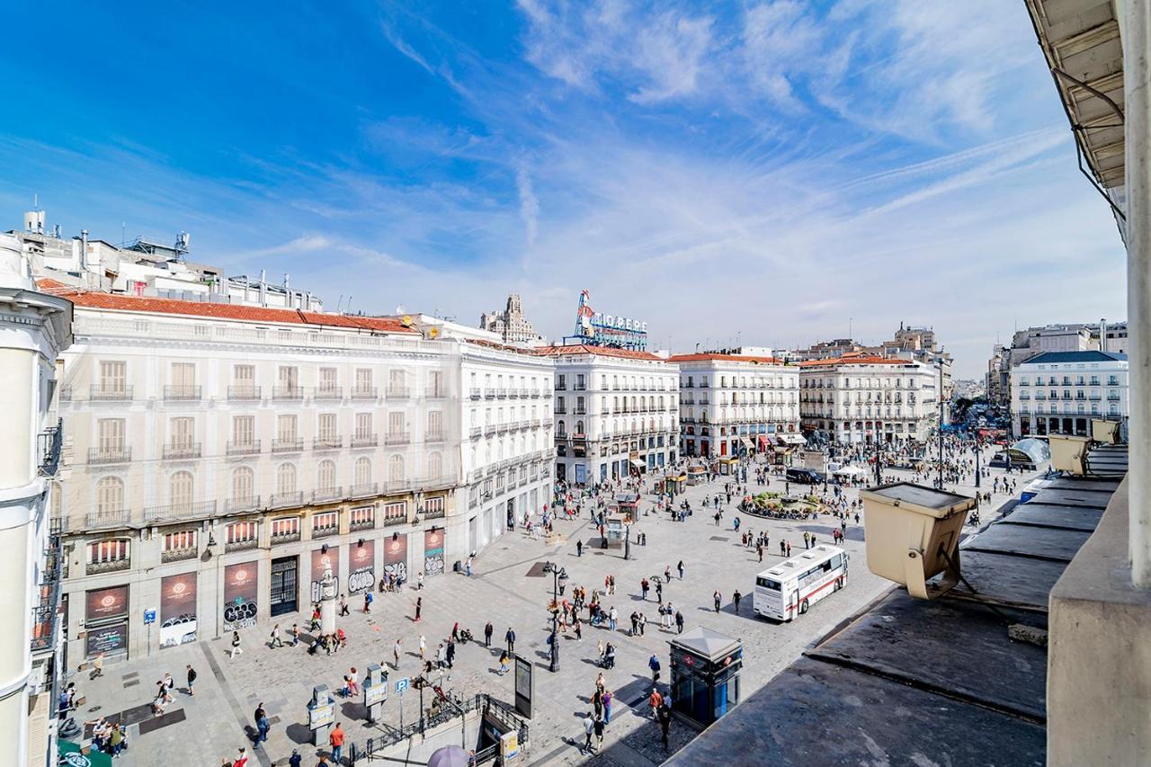 Unbeatable views of Puerta del Sol, Calle Mayor Madrid Exterior foto